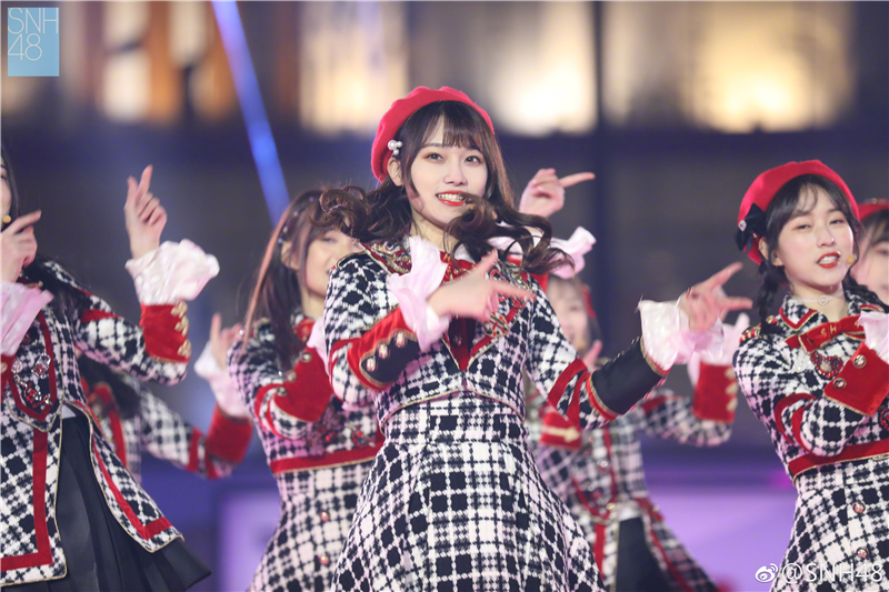 SNH48 2018-2019跨年盛典全回顾 偶像少女歌舞贺新年